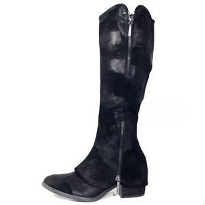 Donald J Pliner Devi Black Leather Boots - Size 5M